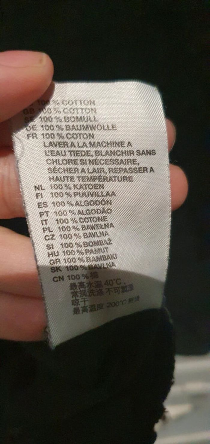 Tee shirt long noir et vert - photo numéro 3