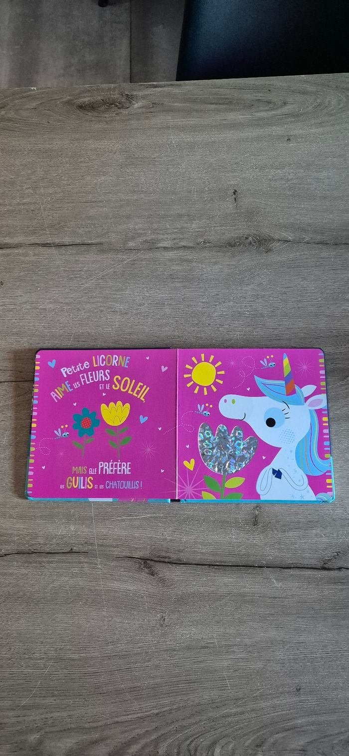 Livre à toucher : Petite licorne 🦄 - photo numéro 4