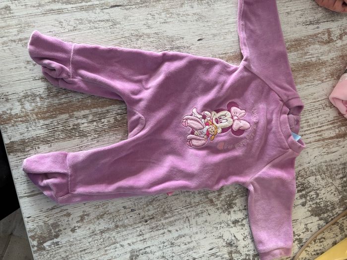 Lot pyjamas  1 mois  fille - photo numéro 8