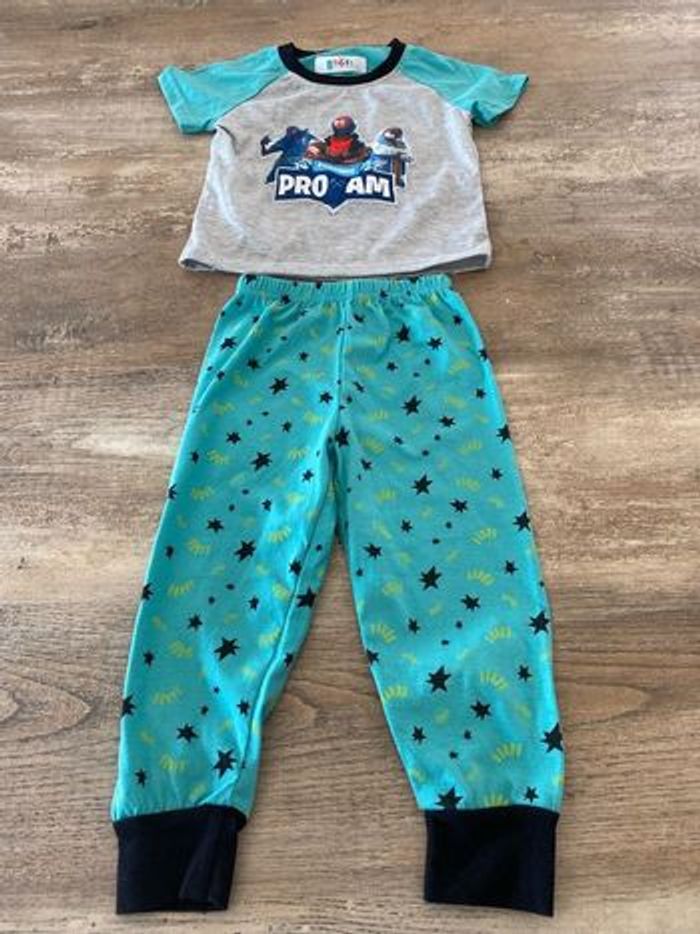 Pyjama été taille 24 mois fornite neuf