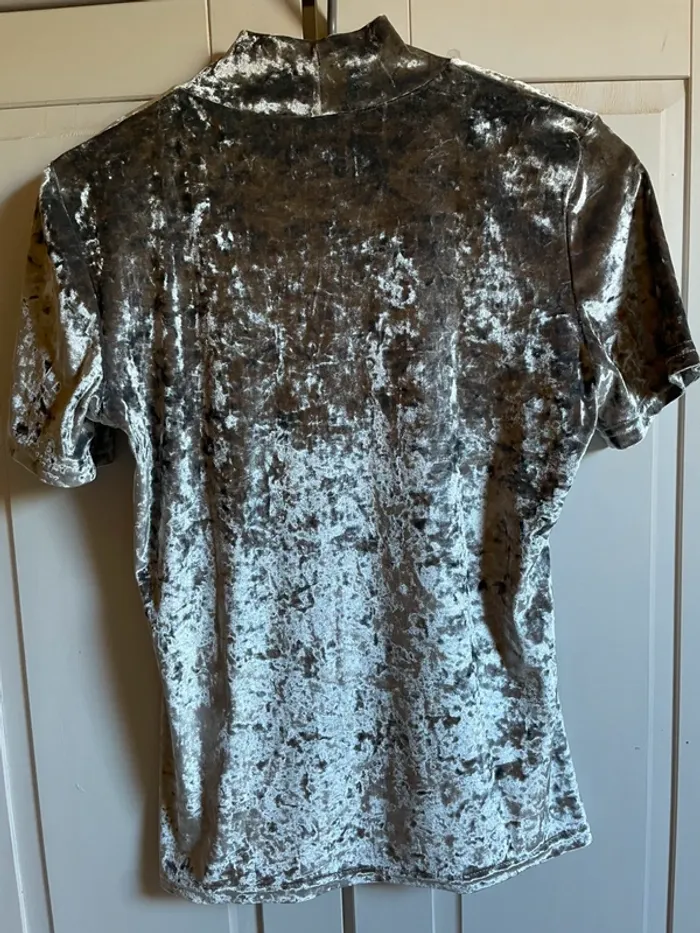 Teeshirt gris avec effet brillant - photo numéro 2