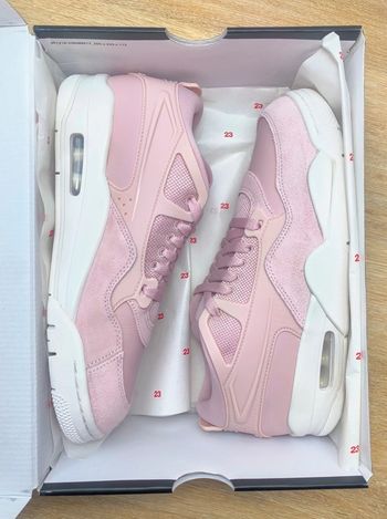 Baskets Jordan 4 RM Pink oxford rose pointure 42 neuves avec boîte
