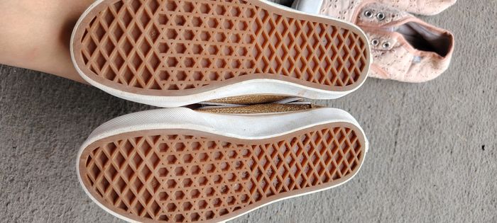 Lot chaussures - photo numéro 2