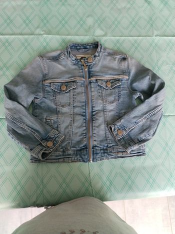 Veste en jeans 6 ans neuve