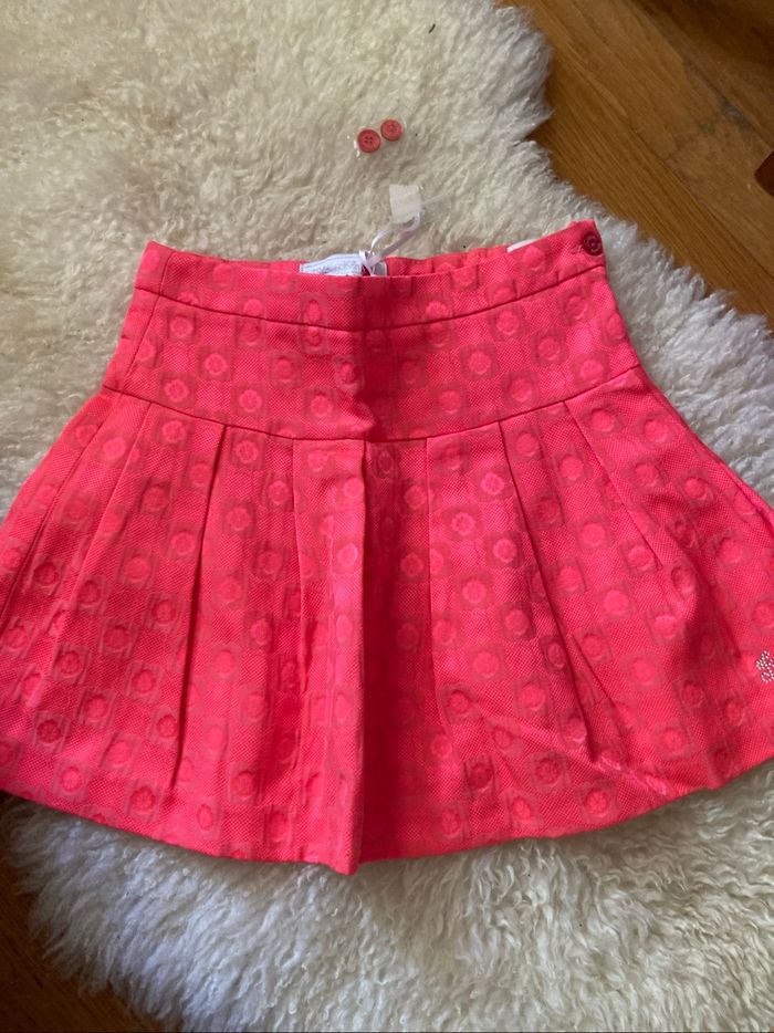 Jupe, tartine et chocolat huit ans