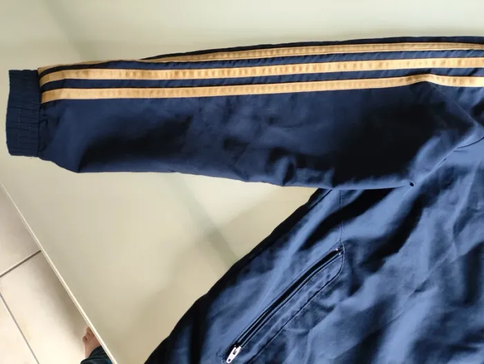 Veste zippée Adidas Olympique de Marseille – 11/12 ans – Très bon état - photo numéro 11