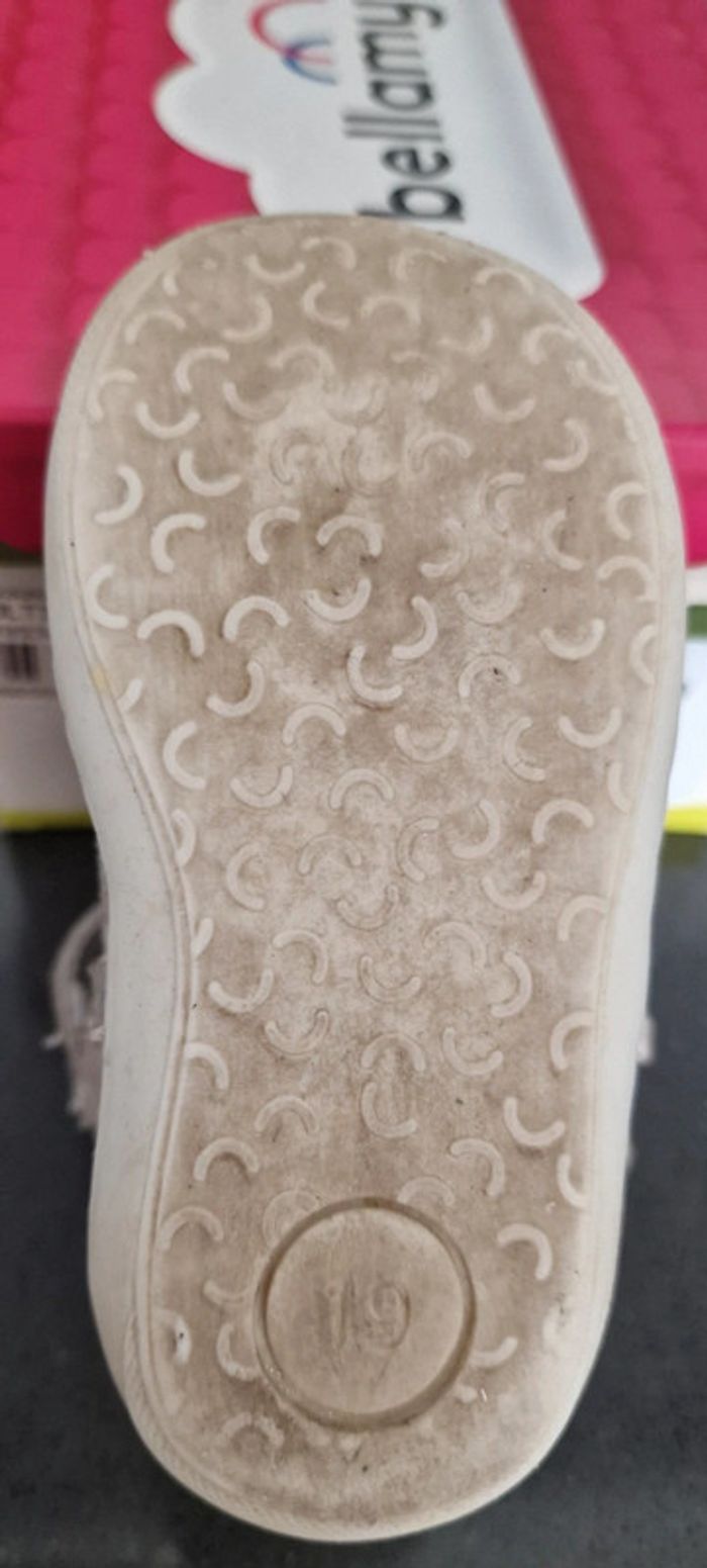 Chaussures 👟 1er pas babies T19 (BE avec défaut) - photo numéro 8