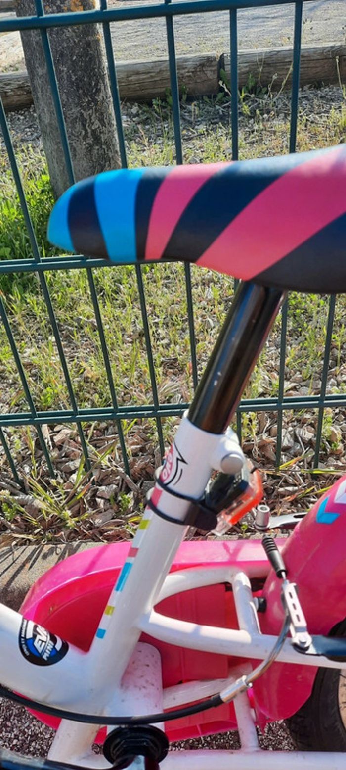 Vélo princesse plume 16 pouces - photo numéro 3