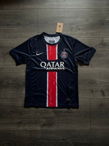 Maillot de football taille S neuf avec étiquette rouge bleu blanc