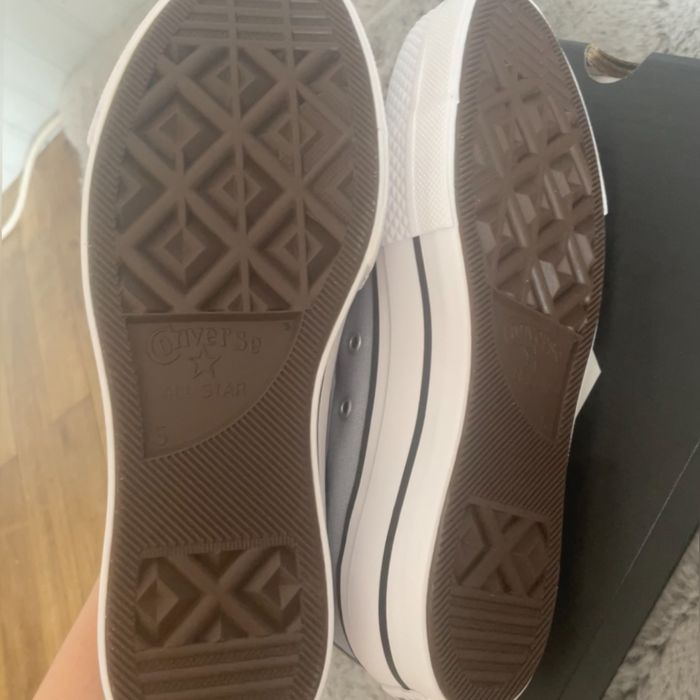 Converse - photo numéro 2