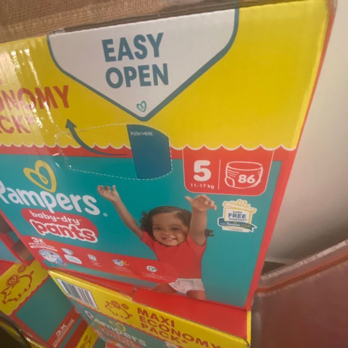 2 cartons taille 5. Pants Pampers - photo numéro 2