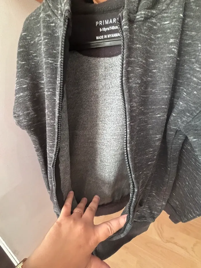 Veste à capuche gris anthracite Chine • Primark • 10 ans - photo numéro 6