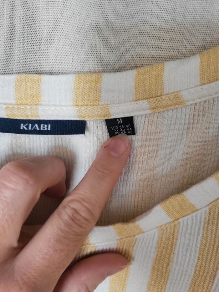 T-shirt kiabi taille M - photo numéro 2