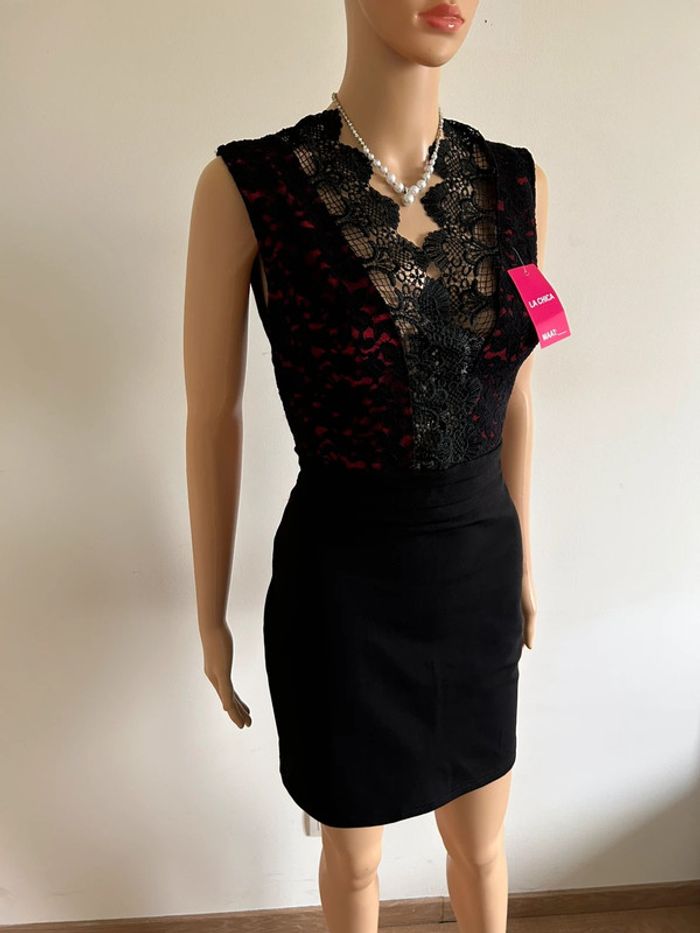 Robe noire et rouge neuve sans manches Miss One taille L (taille petit) - photo numéro 2