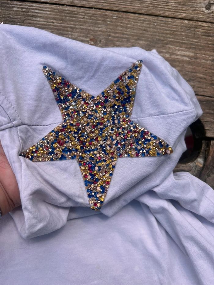 TEE shirt mango taille S étoiles strass épaules - photo numéro 4