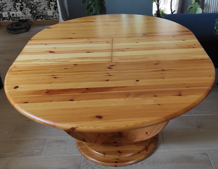 Table ronde en pin massif - photo numéro 4
