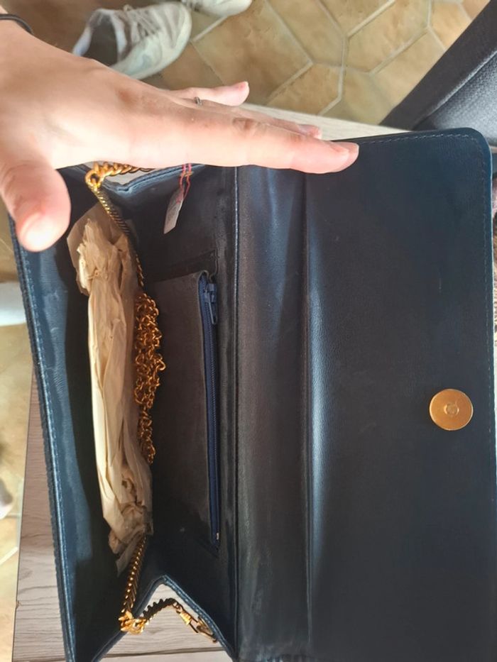 Magnifique pochette grise et bleu marine jamais porté - photo numéro 3