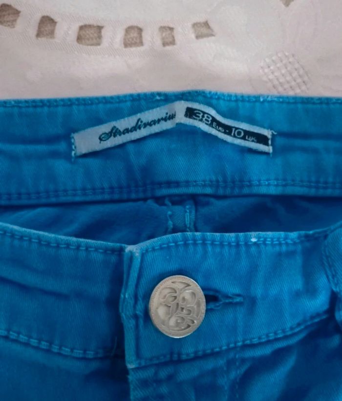 Jean Bershka taille 38-M 💖 - photo numéro 3