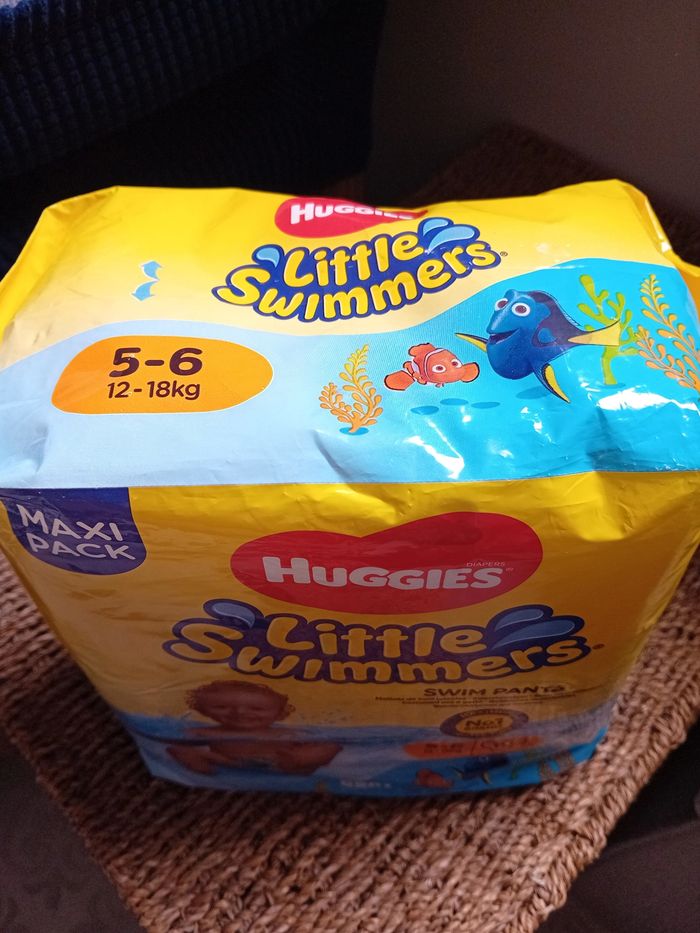 Couches de bain 5-6 Huggies - photo numéro 3