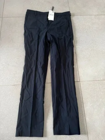 Pantalon Skinny crop Mango, taille 40, neuf, 40x95cm valeur 23€