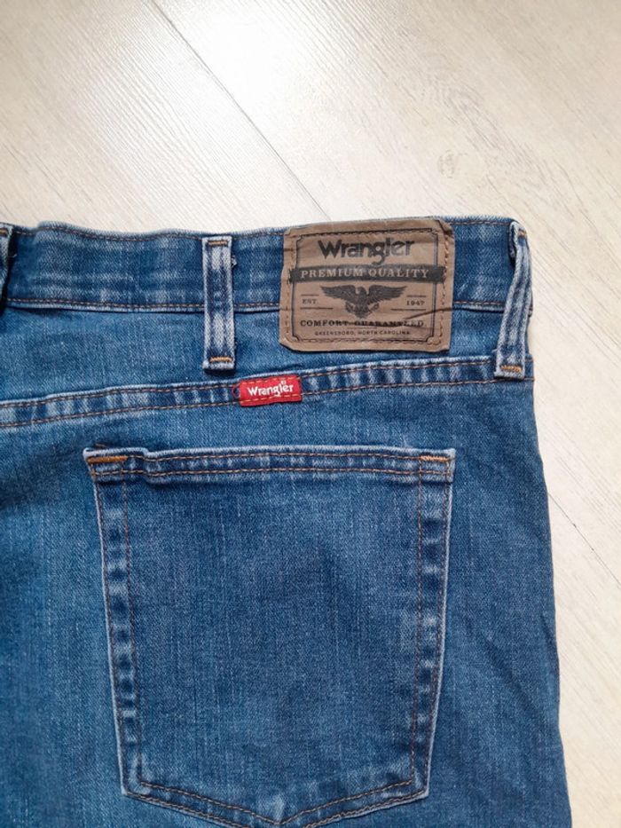 Très beau jean Wrangler Performance  Séries 38×29 - photo numéro 6