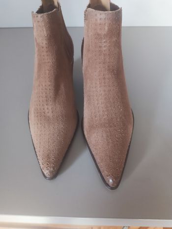 Chaussures 41 neuves Emanuel castro