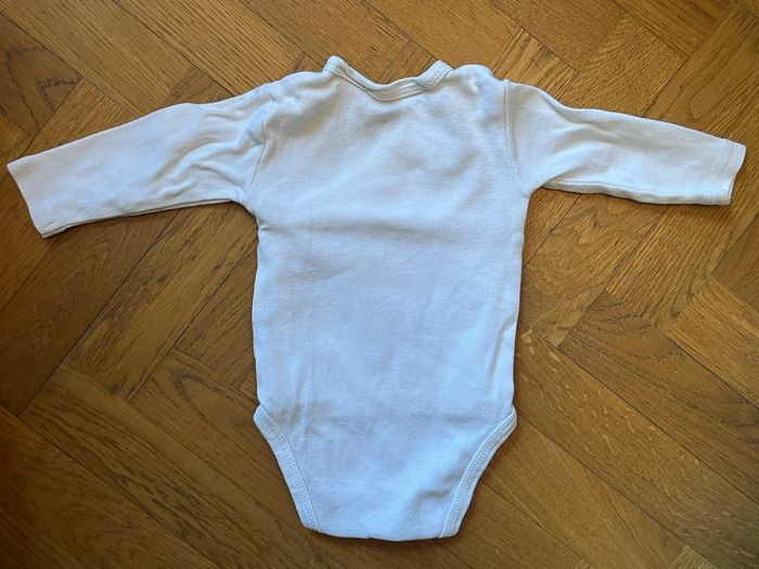 Body bébé 1 mois - photo numéro 3