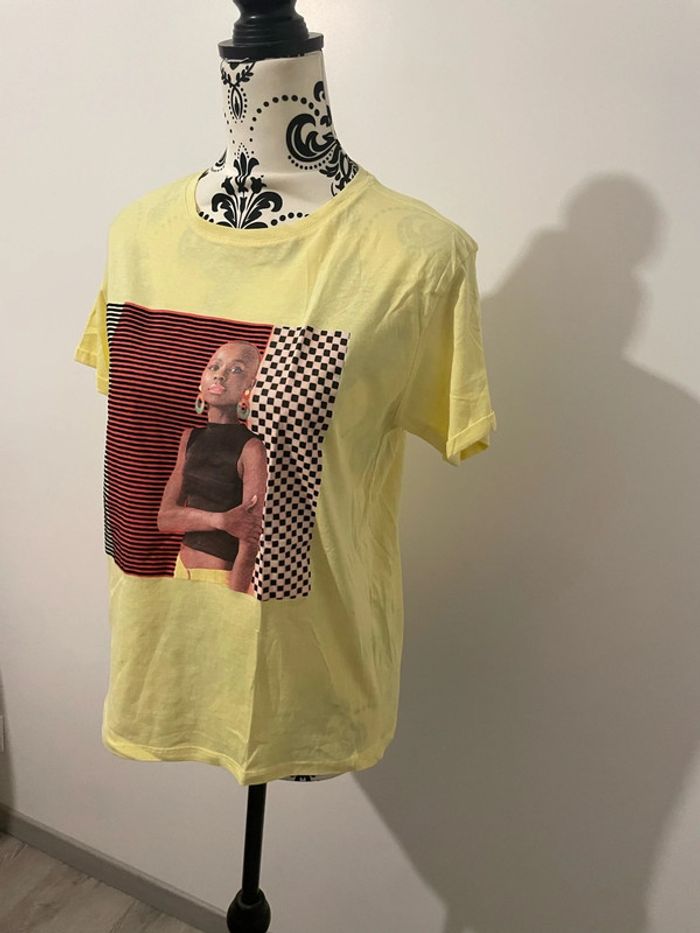 T-shirt à manches courtes jaune motifs femme rouge multicolore neuf Arub Fashion taille XS - photo numéro 3