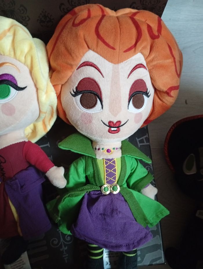 Peluches Disney Hocus Pocus 3 soeurs Sanderson et chat noir binx - photo numéro 8