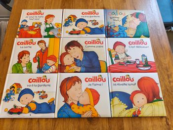 Lot de 9 livres Caillou