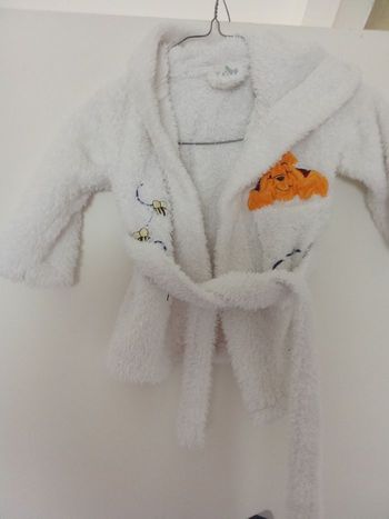 Peignoir en coton  , sortie de bain, piscine, plage été mixte bébé fille ou garçon taille 6,12 mois, Disney, winnie l'ourson, blanc