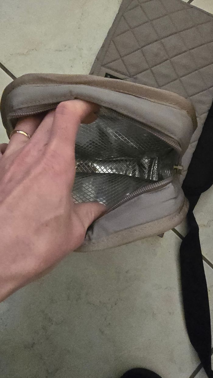 🥰🤩 superbe ensemble sac a langer,tapis de change Et sac isotherme 🤩🥰 - photo numéro 3