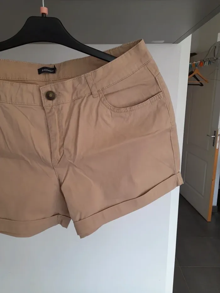 Short taille 42. In extenso - photo numéro 3