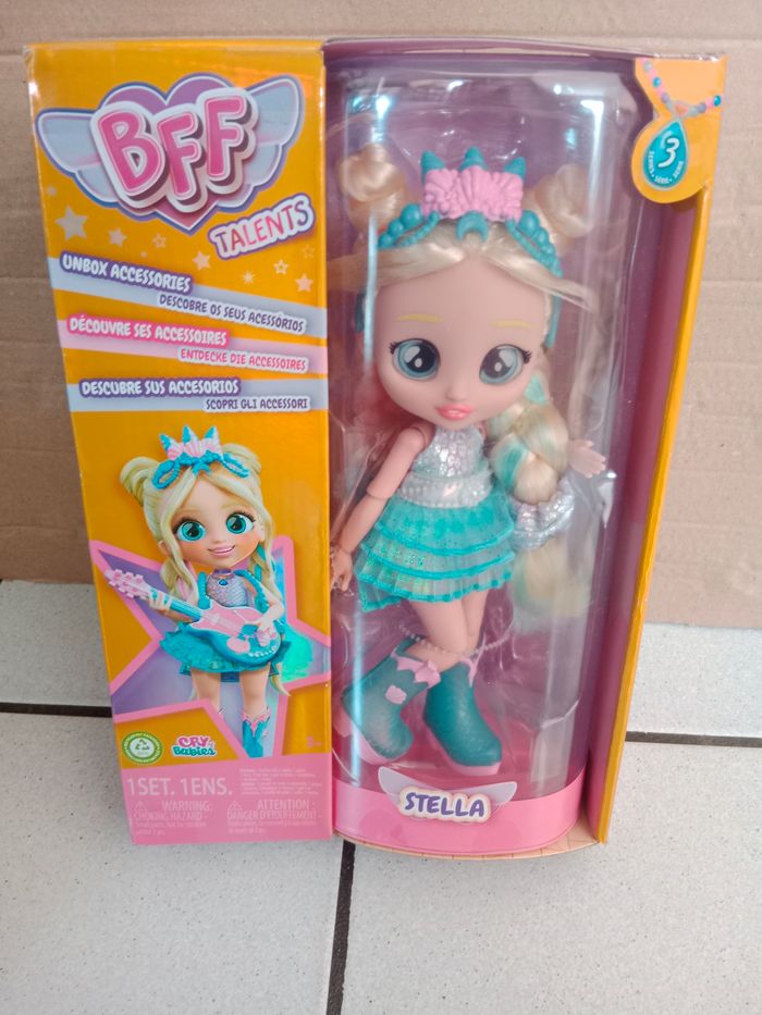 poupée bff stella
