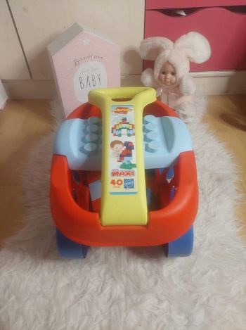 Chariot à tirer avec ses 40 légos colorés Abrick maxi Ecoiffier TBE 🧱