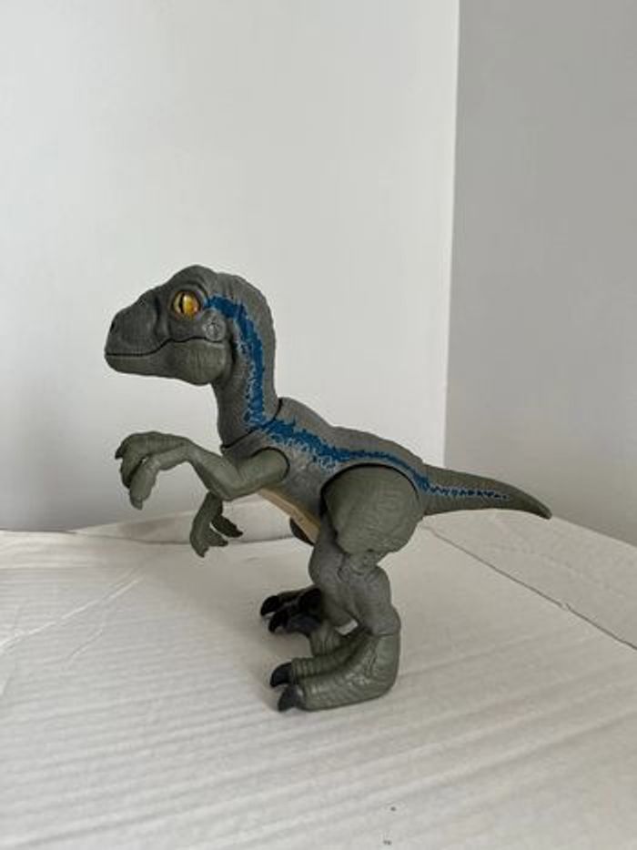 Bébé blue Velociraptor Jurassic World - photo numéro 4