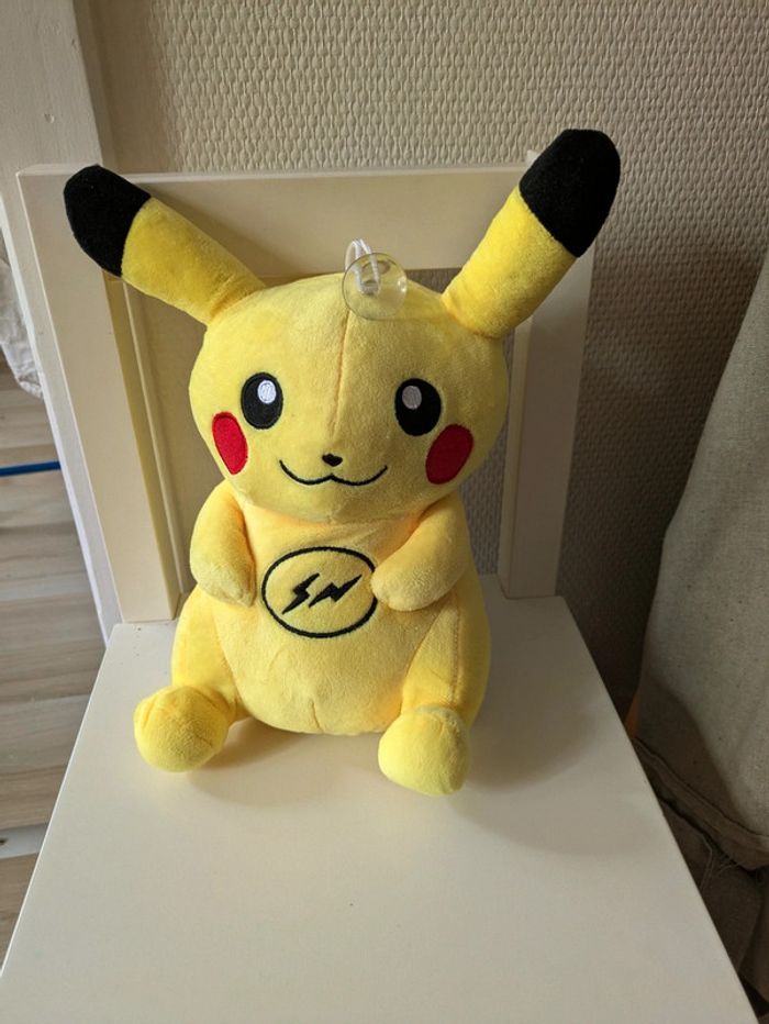 Peluche Pikachu