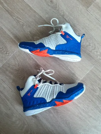 Chaussures de basket taille 38