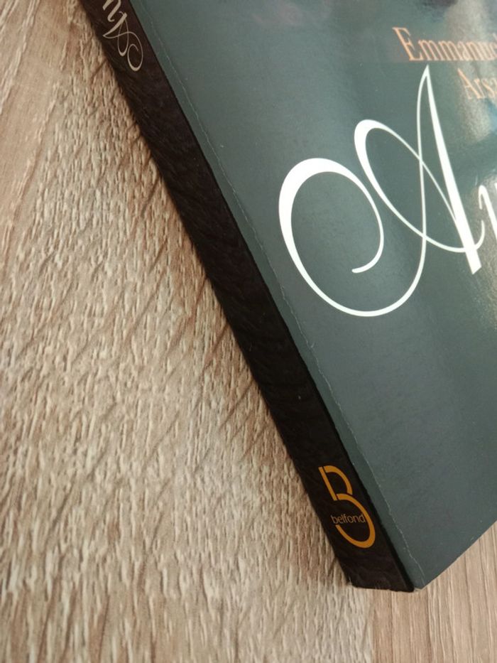 Emmanuelle Arsan 🪅 Aurélie - photo numéro 4