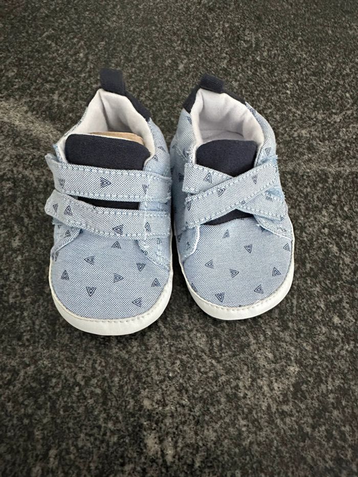 Chaussures bébé garçon 9/12 mois neuve jamais portée