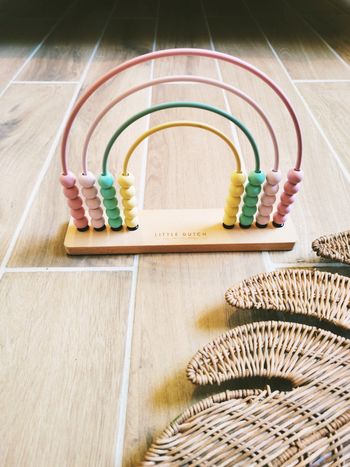 🧮Abaque Boulier arc en ciel pastel en bois marque Little dutch