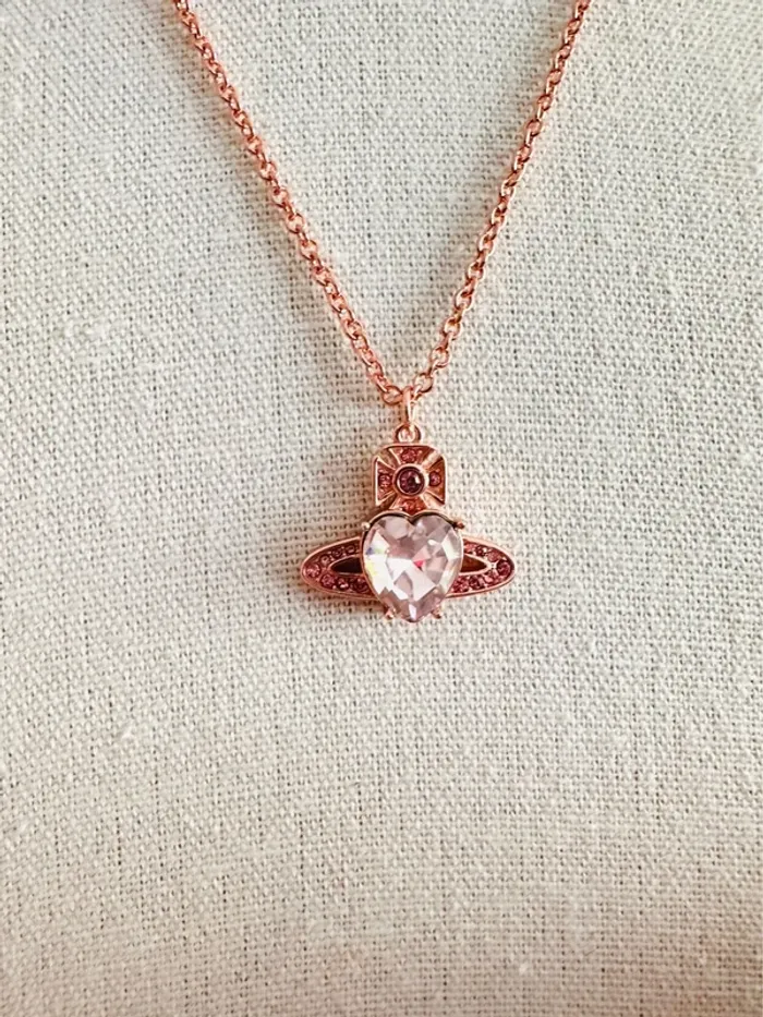 Collier Vivienne Westwood – Pendentif orbite avec cœur en zirconium rose et strass - photo numéro 6