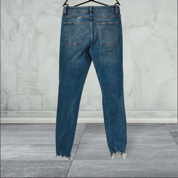 Beau jean déchiré femme T 34 Zara - photo numéro 2