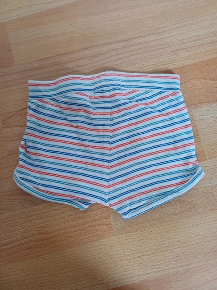 Short rayé 6 mois - photo numéro 2