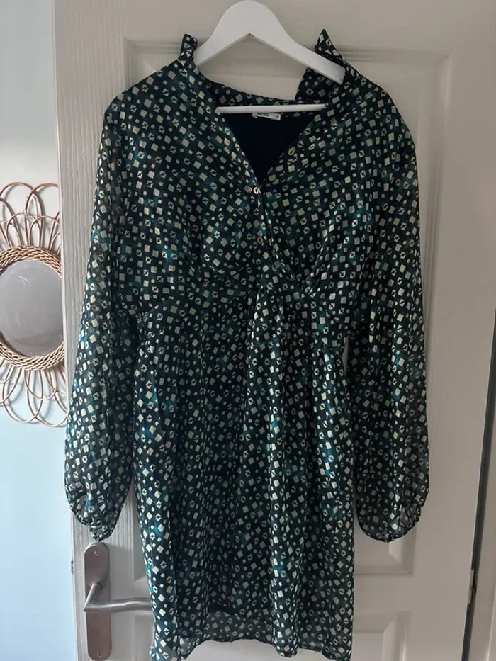 Robe mi longue en voile