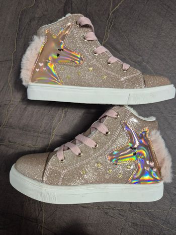 Magnifique chaussure 28 d'hiver neuve licorne paillette