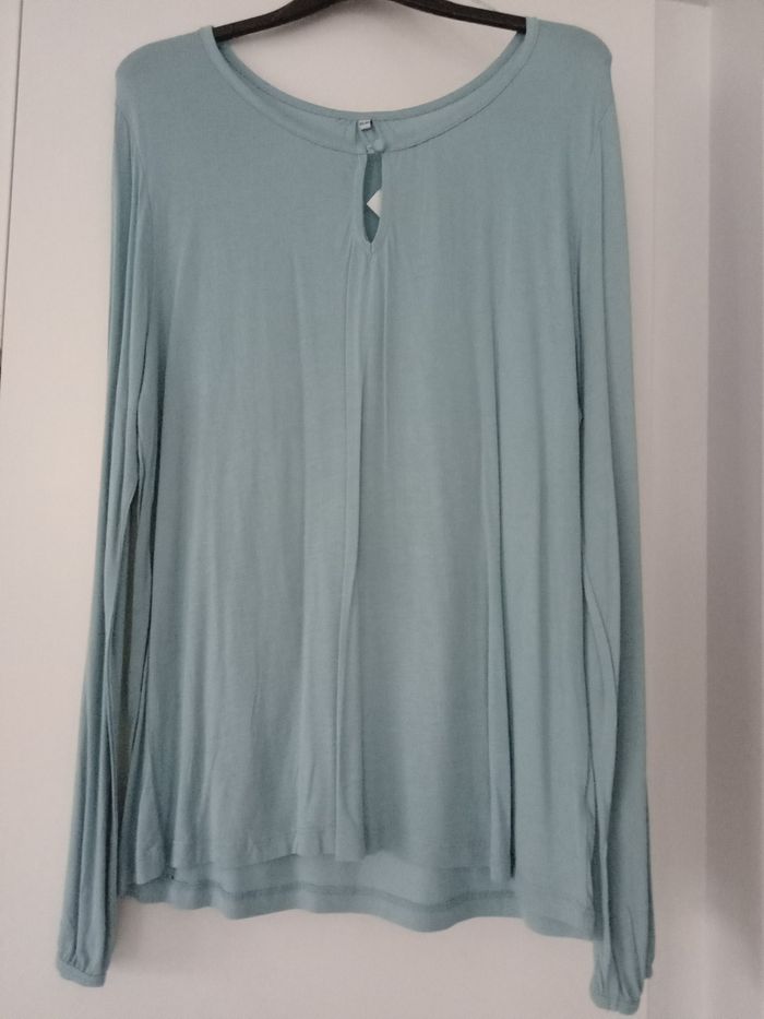 Vêtements  en vente - photo numéro 4