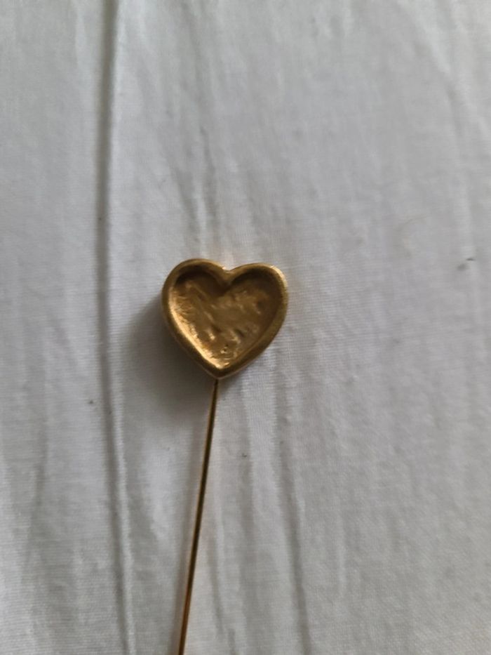Broche pic épingle à chapeau   Agatha forme cœur avec sa pochette - photo numéro 9