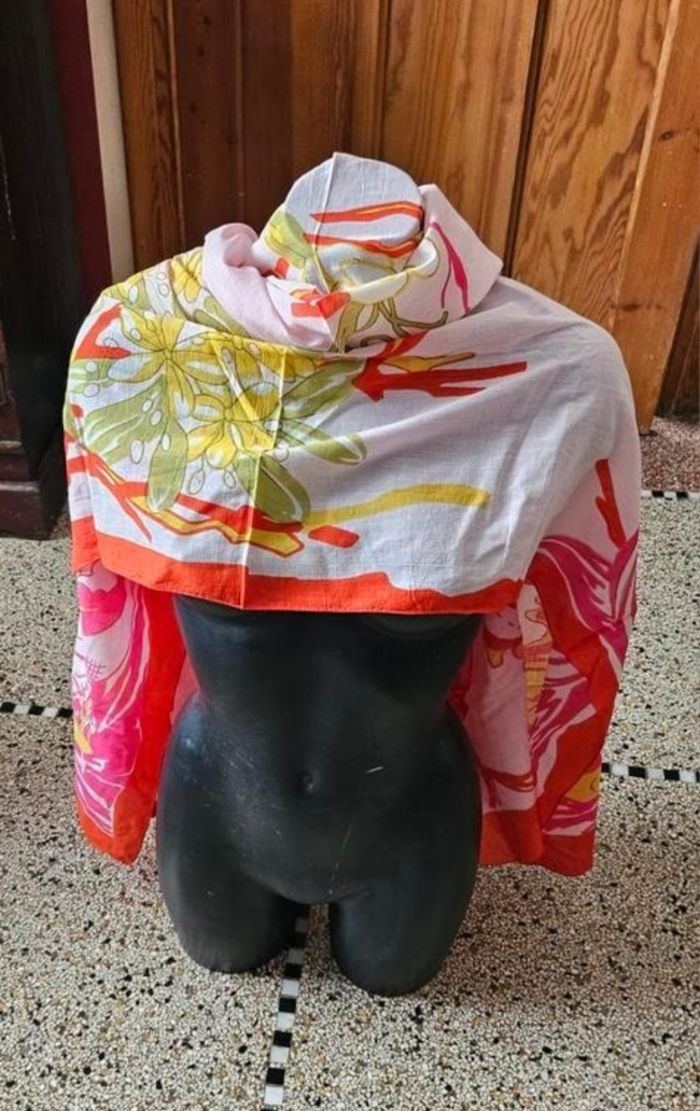 Foulards  Christian Lacroix - photo numéro 5