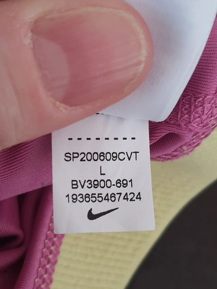 Jolie Brassière de sport Nike taille L - photo numéro 15